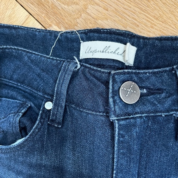 Unpublished Denim Jeans - Picture 8 of 8